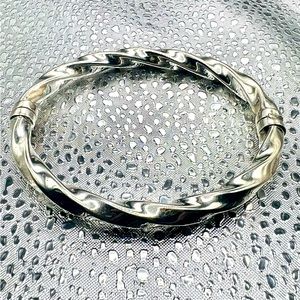 MILOR Sterling Silver Twist Hinged Oval Bangle Bracelet